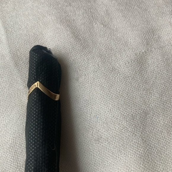 10K Yellow Gold Ring V Shape - Picture 6 of 10